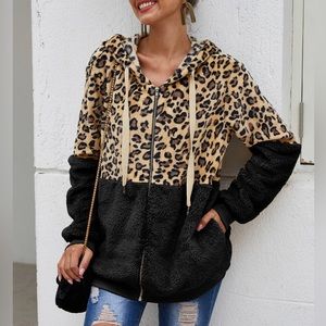 NWT Black Animal Print Fleece Pullover Hoodie Women's Sweater